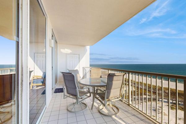 Beautiful Home Steps From The Bay With Shared Pool & Hot Tub & Free Wifi Balcony - Alabama