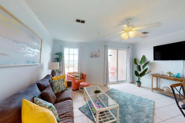 Beautiful Oceanfront Condo With Pool Hot Tub Beach Access Balcony & Wifi - Gulf Shores, AL