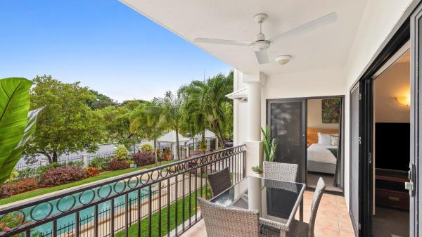 Dawnbreak Sunrise Balcony And Resort Pool - Cairns