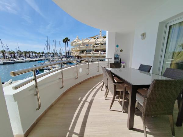 Cozy Corner 2 Bed Apartment Island Puerto Marina - Torremolinos