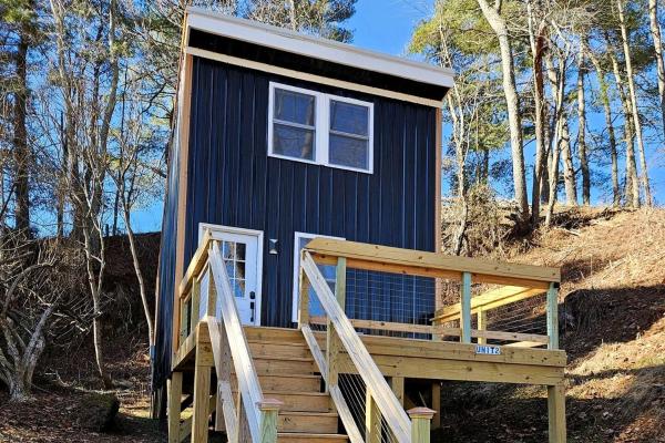 Newly Built Modern Cottage With New England Charm, Near The Draper Mountain Trail System - Virginie