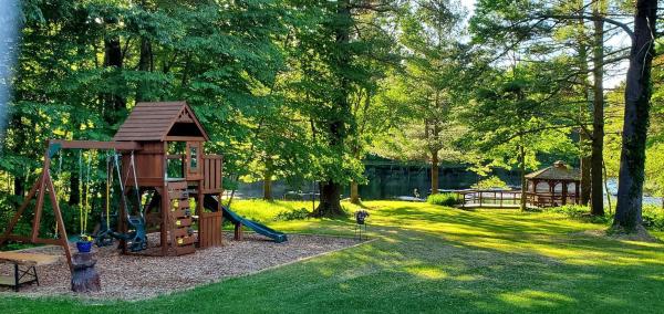 Serene Safari Tent For A Glamping By Getaway Rickett's Glenn State Park Nestled In The Heart Of Huntington Mills, Pennsylvania - Pennsylvania