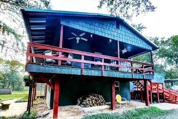 Lakefront Family Cabin With Jacuzzi, Fire Pit And Yard In Texas - Caddo lake