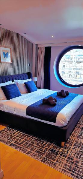 Stylish 2br Apartment In Leeds City Centre With Town Hall Views - Leeds