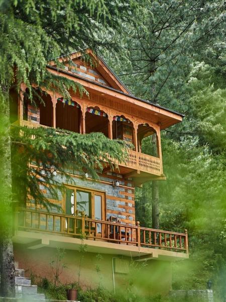 Jana Trails - Kath Kuni Duplex Chalet With Valley View - Himachal Pradesh