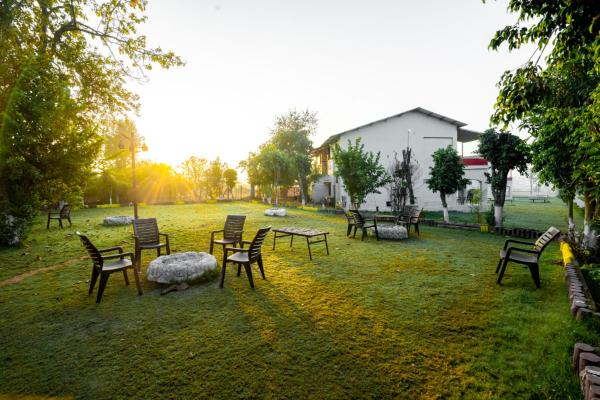 Na zdjęciu widoczny jest obiekt Greenscape Resort Satpura położony w mieście Sohāgpur.