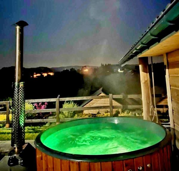Domki Dobra Miejscówka 50 M Od Jeziora Solińskiego Sauna Jacuzzi 504-978-418 - Solina, Poland