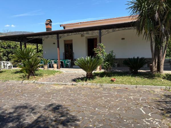 Villa Filomena-grande Giardino Con Forno E Barbecue- 6 Posti Letto-ideale Per Famiglie E Feste Private - Avellino