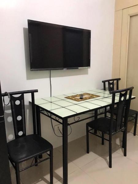 Lucky Ipe At Sea Residences Tower A O-nine-nine-seven-nine-nine--six-five-six-four-three Near Moa Complex Pasay City - Manila