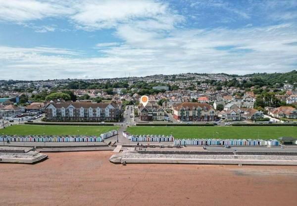 Loveliest Homes Paignton - Sea Front Location With Parking - Paignton