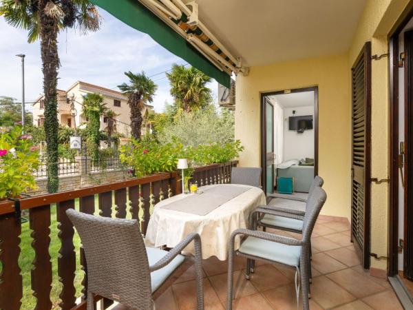 Apartment Mit Terrasse By Interhome - Vrsar