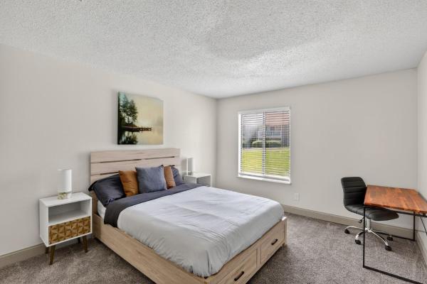 Modern 1-bedroom Apartment In Lenexa - Overland Park, KS