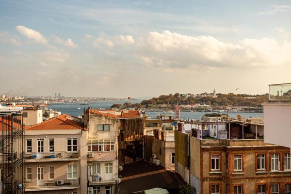 NOA - Tatar Beyi 18, Istanbul