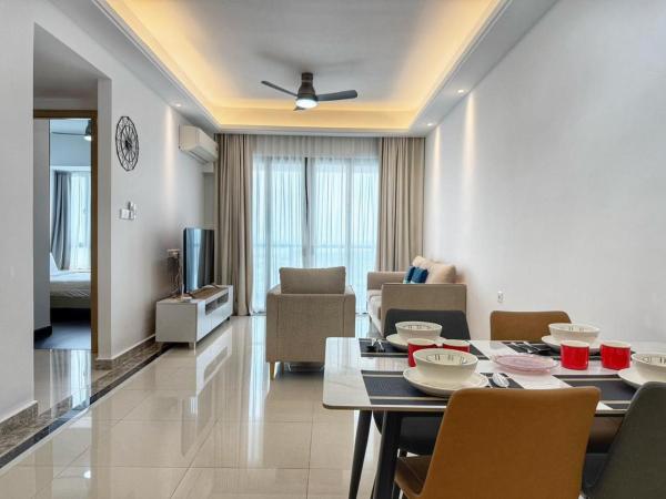 R&f Princess Cove 2br City Town Strategy Location - Woodlands