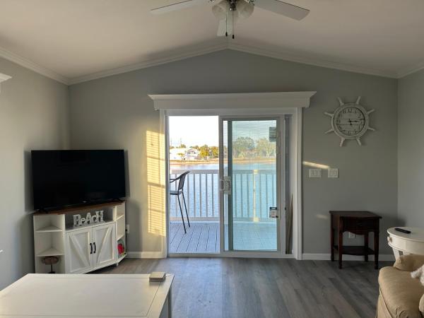 Lake Front, Beach Retreat - Fort Myers, FL