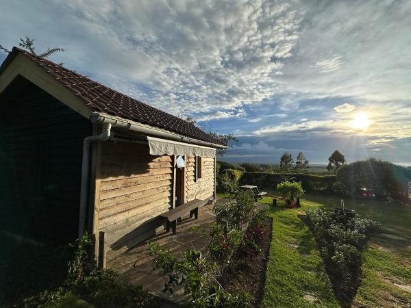 Couple's Wood Cabin in Naivasha - Elwai Visitor Centre, Naivasha
