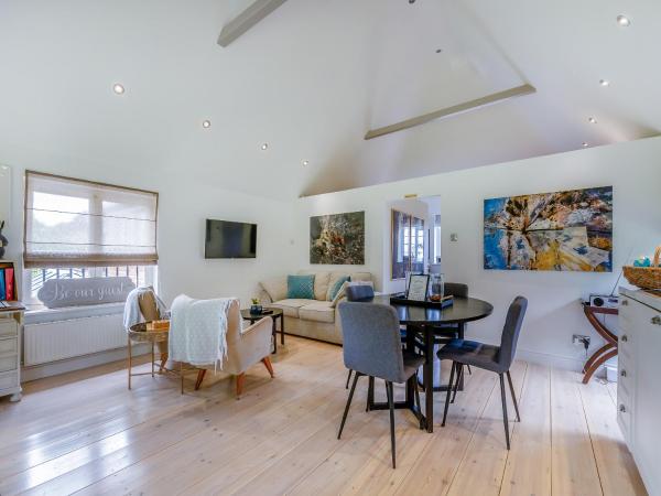 Fir Tree Apartment - Uk49993 - Crowborough
