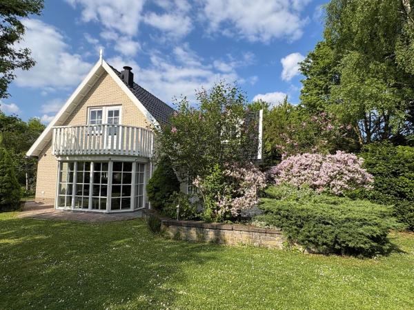 Vrijstaande Villa Met Grote Tuin, 4 Slaapkamers En Sauna - Niederlande