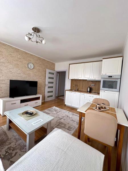 White Apartment, Priština