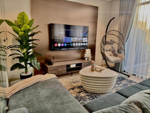Danah Bay Coastal 2br Townhouse With Private Garden - Ras al Khaimah