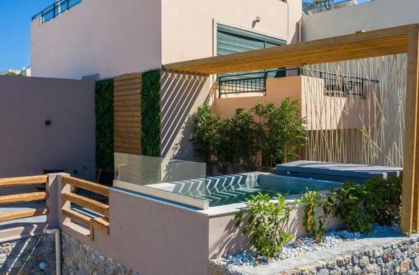 Enjoy The Unique View While Relaxing In The Pool ! - Kreta