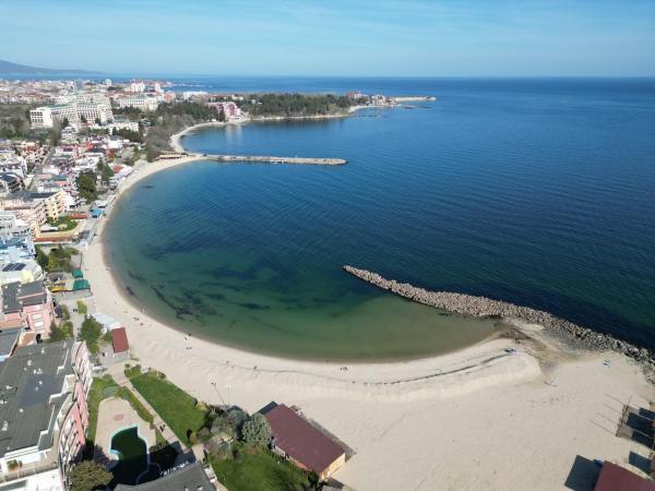 White Sands Beachfront Getaway In Aurelia - Sea View & Direct Beach Access - Nessebar