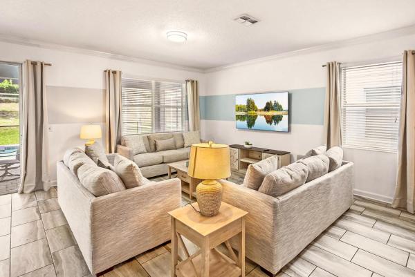 Awesome 9 Br Home W Game Room Theater Theme Rms - Davenport, FL