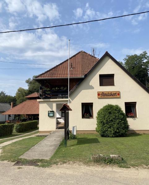 Almáskert Fogadó Zebegény - Nagymaros