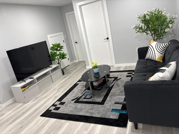 Spacious Entire Basement Suite With Free Parking Self Check In - Winnipeg