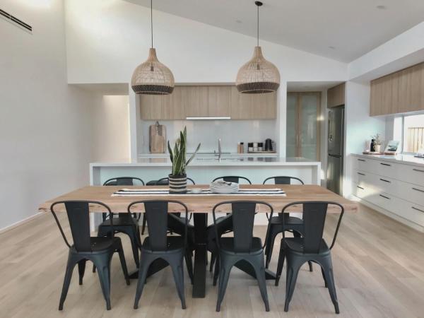 Adagio - Queenscliff