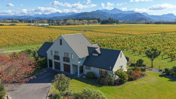 Vineyard View - Blenheim Holiday Home - Renwick