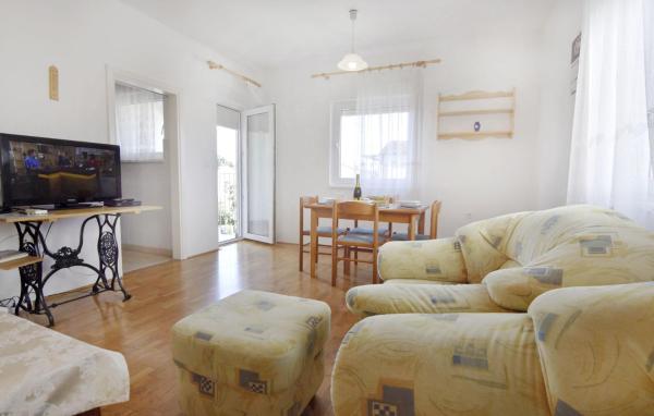 Comfortable Apartment In Umag - Umag