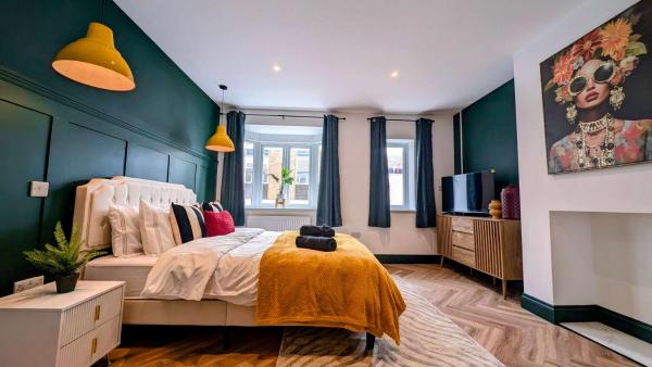 Luxury Coastal Maisonette Roof Terrace Sleeps 8 - Honiton