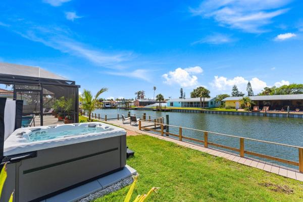 339 Brightwaters Dr - Cocoa Beach, FL