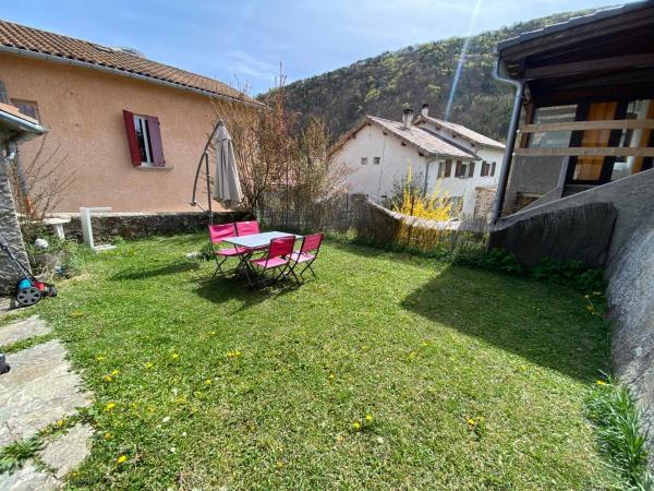 La Petite Pierre Des Alpes - Veynes