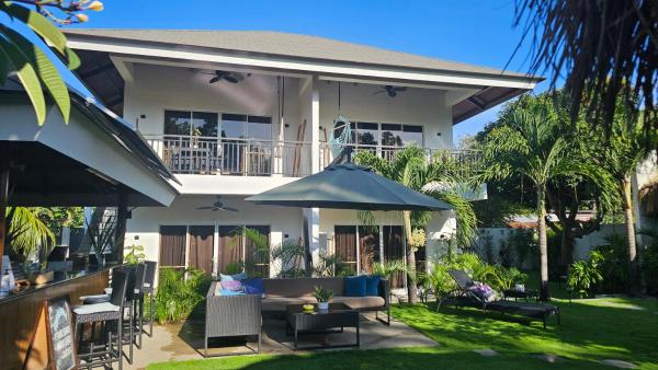Hazel's Suites - Bacong