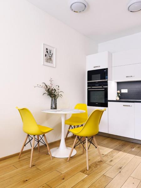 Lovely Studio Apartment, Free Parking 1,55 Hight - 프라하