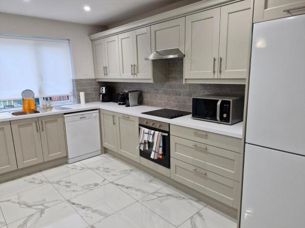 Townhouse In Belmullet Mullet Peninsula Sleeps 8 - Ireland