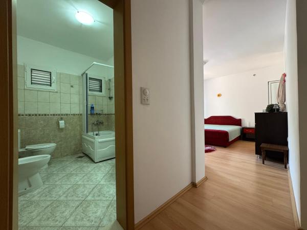 S Pearl Lux - Montenegro