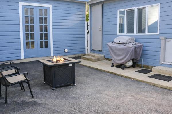 "Rustic Getaway A Charming & Cozy Cottage For Two Or Four!" - Geneva-on-the-Lake, OH