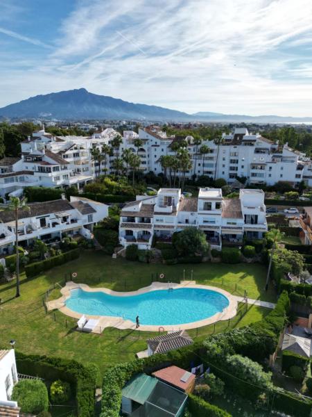 House With Pool, Private Garden And Parking - Benahavís