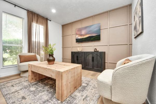 Modern Home - Perfect For Short Stays - Pasadena, TX