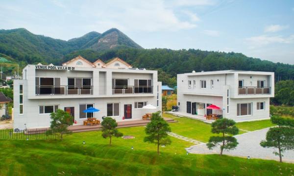 Nella foto è visibile l'oggetto Chuncheon Venue Pool Villa August 19 situato nella città di Witmal.