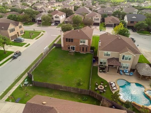 Hill Country Beauty In Red Beautiful Large Home! Very Spacious! - Cedar Park, TX