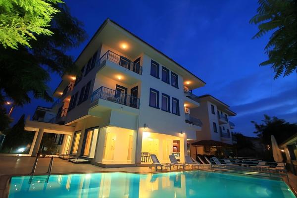 Na fotografii je vidět objekt Marigold Otel nacházející se ve městě Çeşme.
