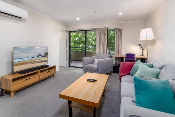 Central 2-bed Apartment With Pool, Gym And Spa - Canberra