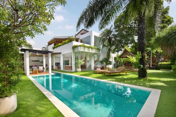 Huge Villa, 7 Bedr Pool Villa, Near Beach & Clubs
