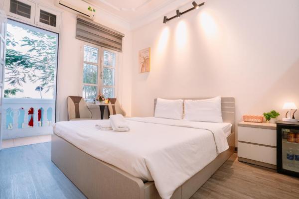 Sun Westlake View & Balcony Homestay - Hanoi