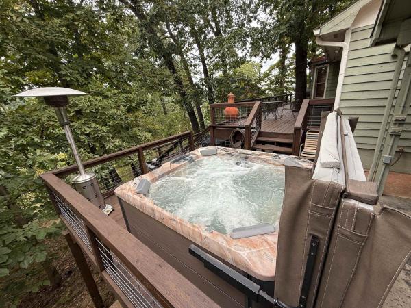 Cozy Beaver Lake Getaway - Springdale, AR