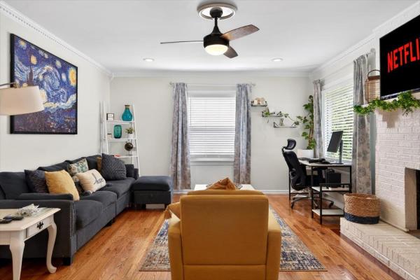 Modern Louisville Home W Private Yard & Home Gym - Louisville, KY